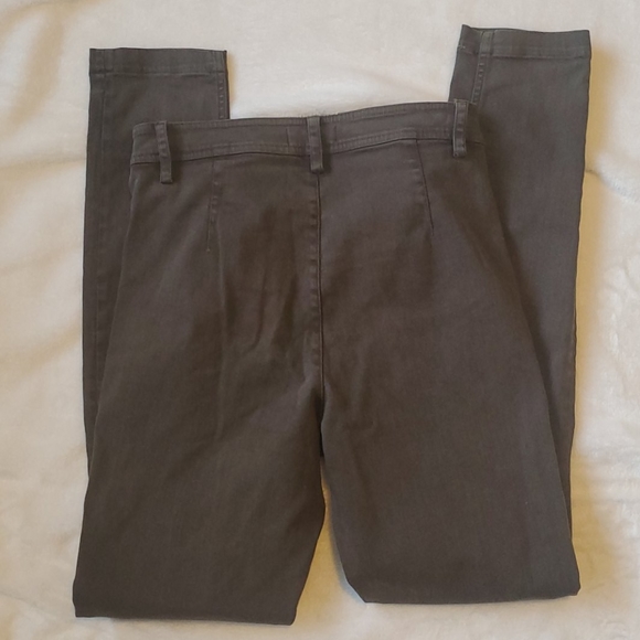 Aritzia Community High rise jean -size 4 - Picture 4 of 5